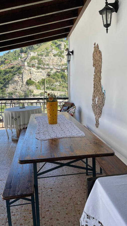 Ana Rest House Hostel Berat Extérieur photo